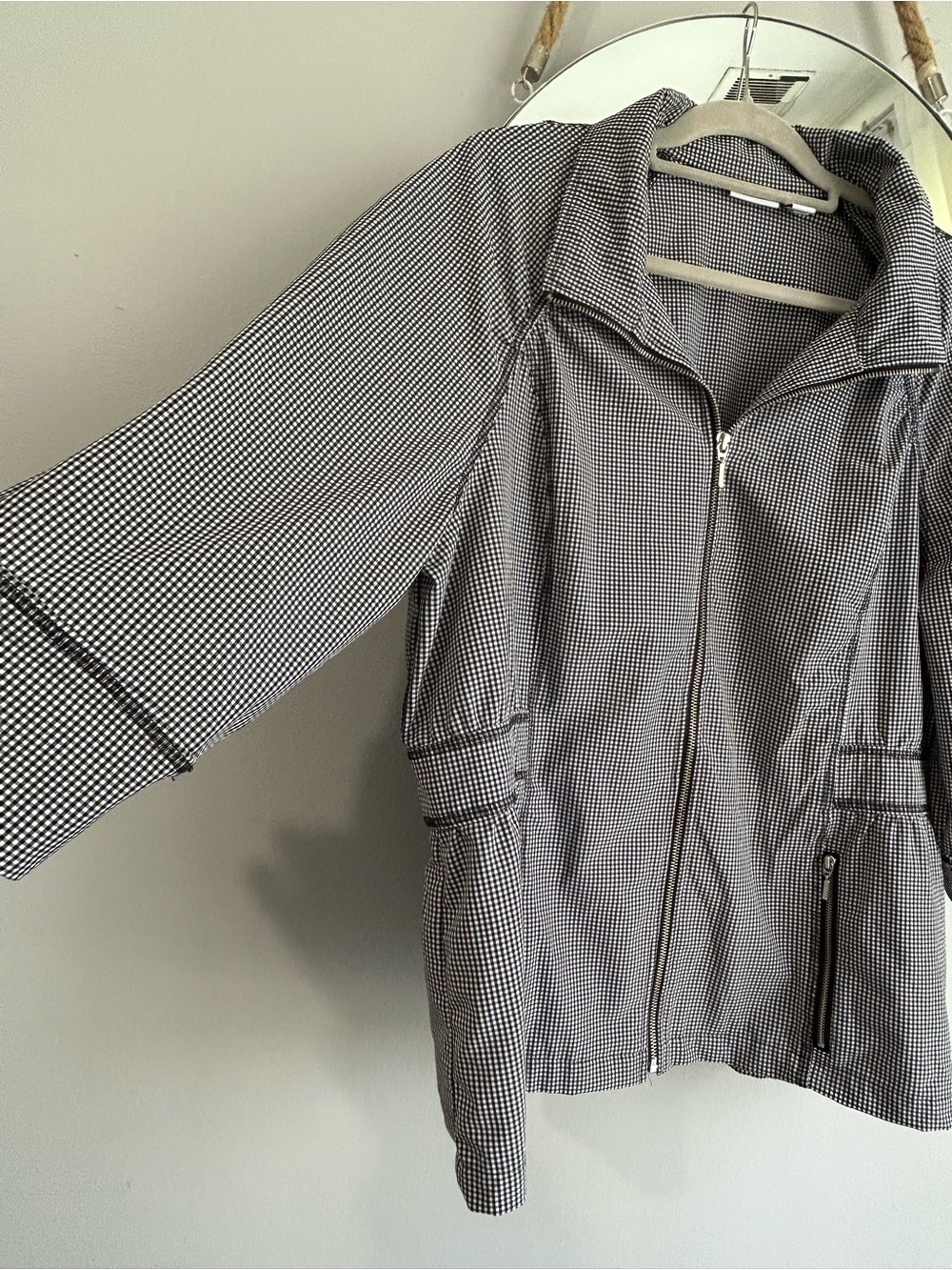 Chico's Zenergy Neema Gingham Jacket-Size 3 = 16 - Picture 3 of 8